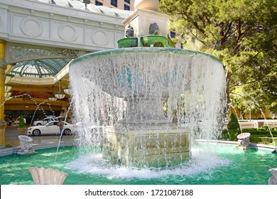 Las Vegas NV, USA 09-30-17:  This water fountains adorns the entrance of the hotel lobby