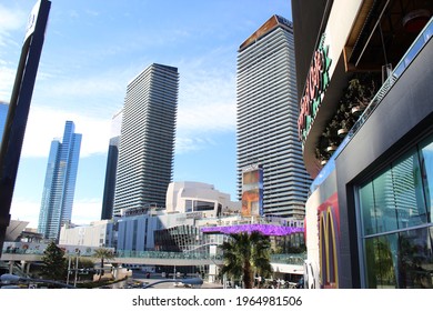 Las Vegas, NV, USA - Saturday, ‎March ‎9, ‎2019: Cosmopolitan Building Exterior From The Ground Level On A Sunny Day