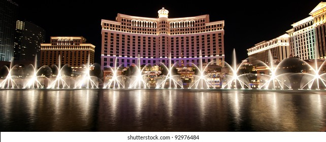 LAS VEGAS - SEPTEMBER 02: The music fountain at the Bellagio Hotel on September 2, 2010 in Las Vegas, Nevada, USA. The fountain incorporates more than 1200 nozzles and 4500 lights.