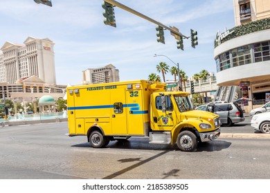 Las Vegas, USA - May 23, 2022: Paramedic Rescue Car Races With Horn Thru The Streets Of Las Vegas.