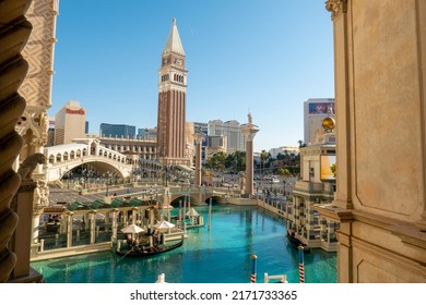 Las Vegas, USA - May 25, 2022: Scenic View To The Venice Hotel And Casino With Gomdolas At The Artificial Lake.