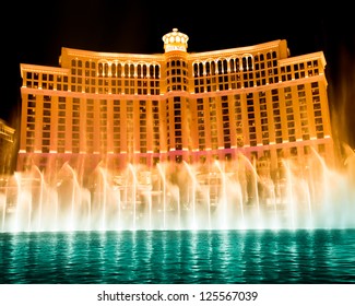 LAS VEGAS, USA - MAY 7:  The fountains at Bellagio Hotel and Casino in Las Vegas, NV seen May 7, 2012. These choreographed fountains have been the centerpiece of the hotel since it opened in 1998.