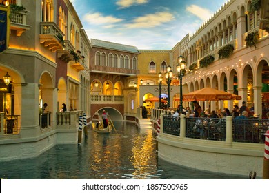 Las Vegas, USA, November 2013: Gondola At The Venetian Hotel Casino And Resort In Las Vegas, Nevada