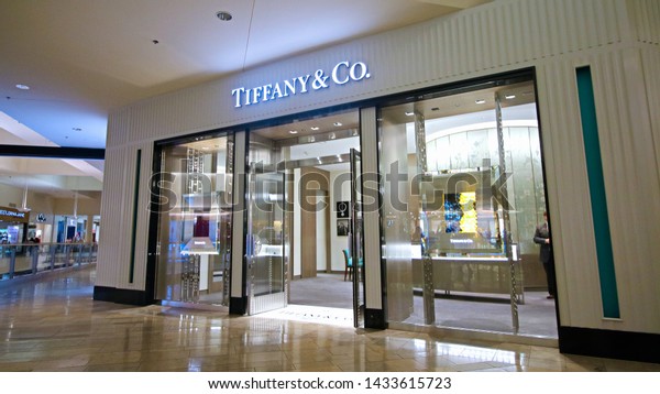tiffany fashion show mall