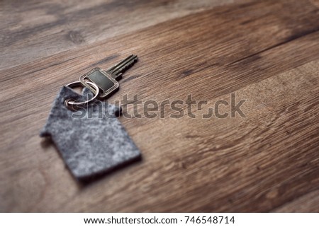 Latchkey with key chain