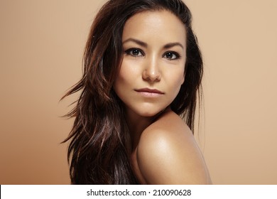 https://image.shutterstock.com/image-photo/latin-woman-ideal-skin-on-260nw-210090628.jpg