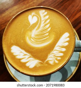 Latte Art Swan Coffee Shop 