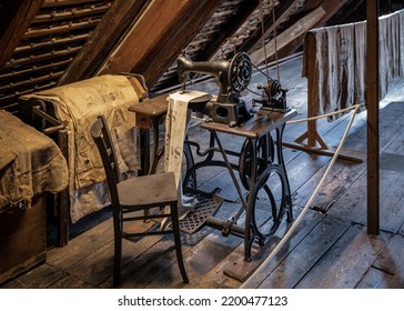 Lauf, Bayern - 2022-09-03: Bag Sewing Machine In The Historic Rye Mill In 