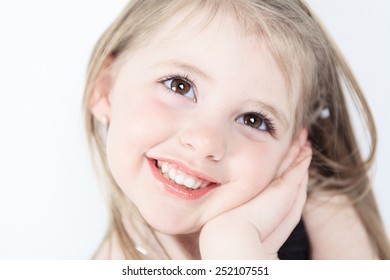 女の子 後ろ姿 の画像 写真素材 ベクター画像 Shutterstock