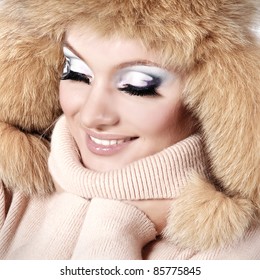 Beautiful Faux Fur Hat SNOW Flakes Stylish Brown Hat premium quality