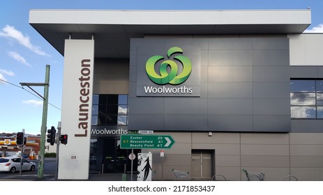 Launceston, Tasmania - Jun 22: Building View Of Woolworths Supermarkets With Blue Sky Background. Popular Australian Supermarket Grocery Store. Located At CBD Wellington St