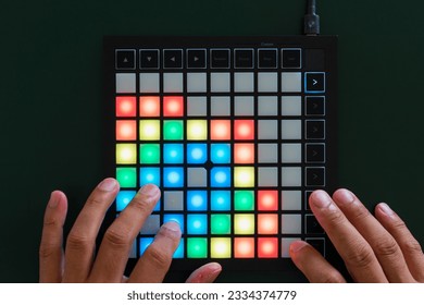 Launchpad, electronic music instrument for digital music controller. 