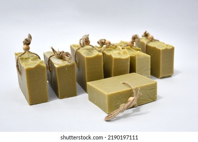 Laurel Soap With Canvas Bag In Gray Background