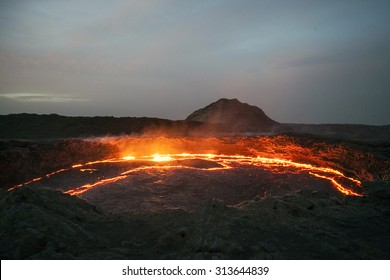 Lava lake, Crater, Erta Ale active volcano, Ethiopia, Africa