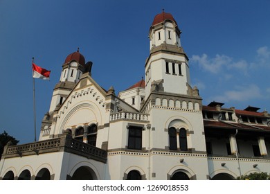 Lawang Sewu Building was built by the Dutch between the years 1904 and 1907 and functioned as head office for The Dutch East Indies. 