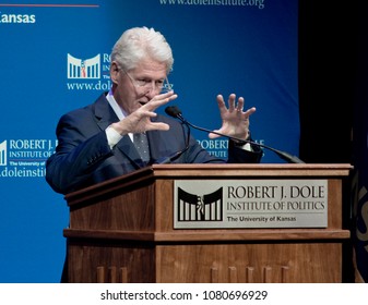 Lawrence, Kansas, USA, November 23, 2015
Former President William Jefferson Clinton Is Awarded The Robert J. Dole Institute Of Politics Leadership Prize. 