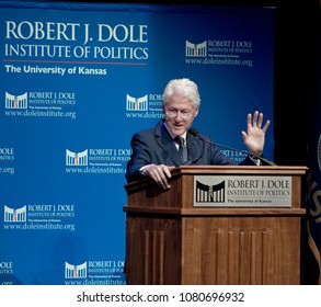 Lawrence, Kansas, USA, November 23, 2015
Former President William Jefferson Clinton Is Awarded The Robert J. Dole Institute Of Politics Leadership Prize. 