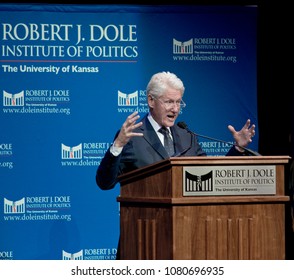 Lawrence, Kansas, USA, November 23, 2015
Former President William Jefferson Clinton Is Awarded The Robert J. Dole Institute Of Politics Leadership Prize. 