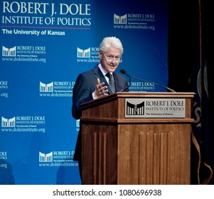 Lawrence, Kansas, USA, November 23, 2015
Former President William Jefferson Clinton Is Awarded The Robert J. Dole Institute Of Politics Leadership Prize. 