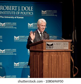 Lawrence, Kansas, USA, November 23, 2015
Former President William Jefferson Clinton Is Awarded The Robert J. Dole Institute Of Politics Leadership Prize. 