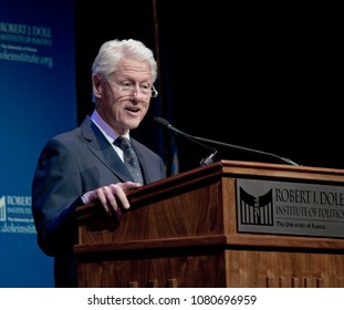 Lawrence, Kansas, USA, November 23, 2015
Former President William Jefferson Clinton Is Awarded The Robert J. Dole Institute Of Politics Leadership Prize. 