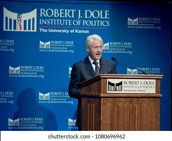 Lawrence, Kansas, USA, November 23, 2015
Former President William Jefferson Clinton Is Awarded The Robert J. Dole Institute Of Politics Leadership Prize. 