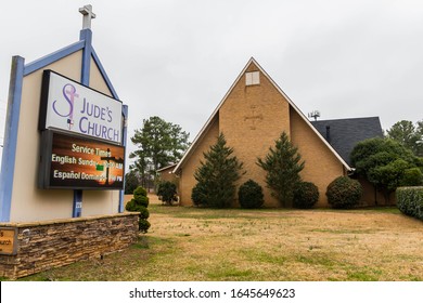 Lawrenceville, GA / USA - January 31 2020: Saint Jude's Church On Glenridge Dr, Sandy Springs, Atlanta Ga., Showing Entrance Sign, Notice Board And Cathedral.