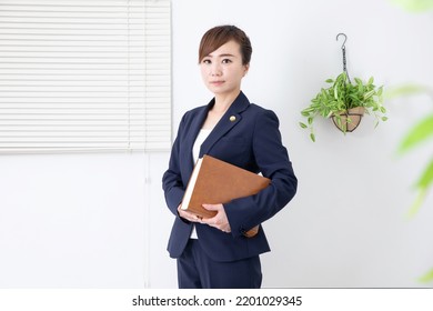 Lawyer Asian Woman (legal Lawyer, Law Firm)