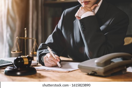 Lawyer Singing In Documents, Filling Court Records, Job Responsibilities In Office.