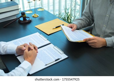 Lawyers Or Lawyers Provide Legal Advice To Clients Regarding Business Law. Law In Daily Life.