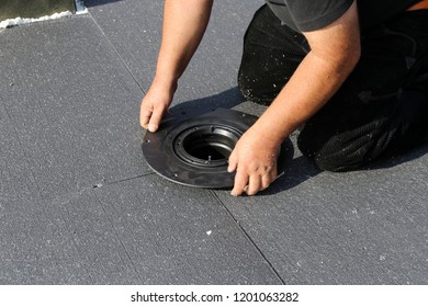 Laying A Gradient Insulation On A Flat Roof