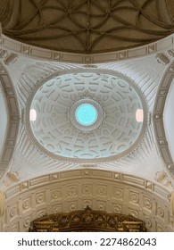 Layout in the ceiling (variants)