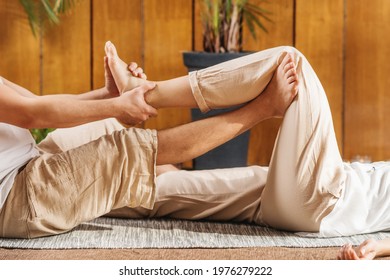 Lazy Yoga - Thai massage lower body hip and leg passive stretching