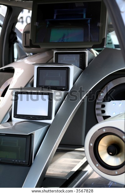 LCD Monitors in\
car