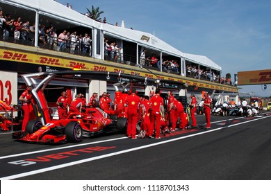 Le Castellet, France. 23/06/2018. Grand Prix Of France. F1 World Championship 2018. Pit Stop For Sebastian Vettel, Ferrari And Lewis Hamilton, Mercedes.