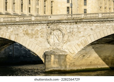 Le Pont au Change , in Europe, in France, in Ile de France, in Paris, Along the Seine, in summer, on a sunny day.