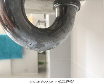 The Leaking Pipe