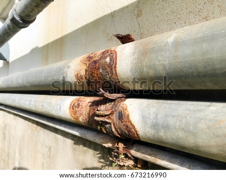 Leaking rust pipe