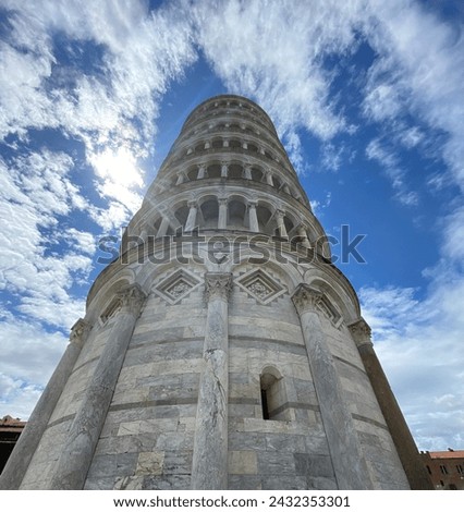 Leaning tower of Pisa from below