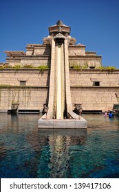 Leap Of Faith Water Slide In Atlantis