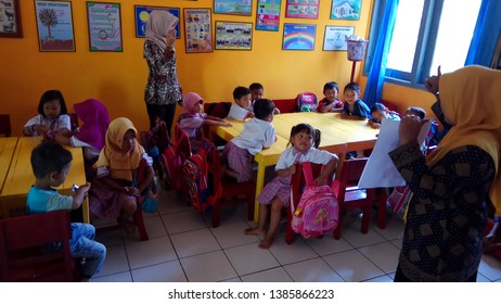 Learning Atmosphere Kindergarten Class Conditions That Stock Photo 