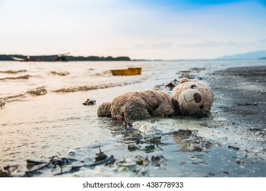 Leaves Garbage Teddy Bear Alone On Floating Island 