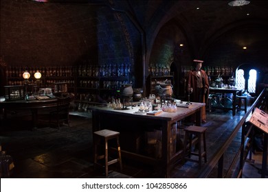 167 Harry Potter Potion Stock Photos, Images & Photography | Shutterstock