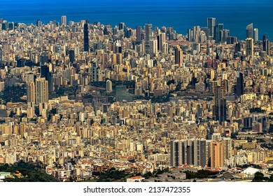 Líbano. Beirut, capital del Líbano. Línea aérea de la ciudad vista desde el pueblo de Beit Mary