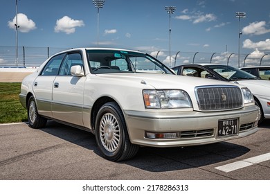 Lebanon, TN - May 14, 2022: Low Perspective Front Corner View Of A 1996 Toyota Crown Majesta Sedan At A Local Car Show.