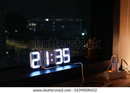 An LED glooming digital clock 