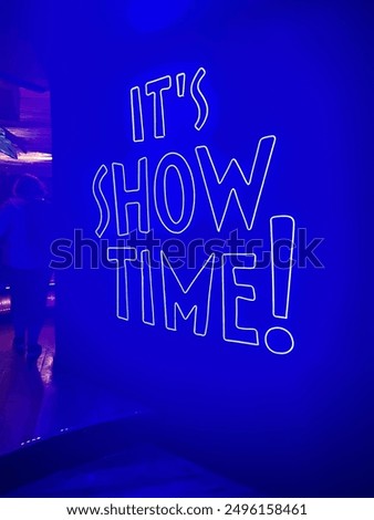 LED light sign inside the COCO BONGO Cancun club, the sign indicates that the show is about to begin.