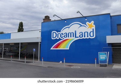 LEDE, BELGIUM, 6 SEPTEMBER 2022: Exterior View Of A Dreamland Store In Flanders. Dreamland Is A Chain Of Toy Stores Owned By The Colruyt Group And Has 46 Stores In Belgium. Illustrative Editorial.