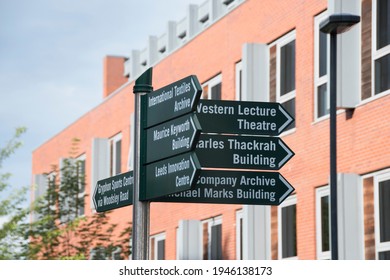 Leeds – 31 July 2017 : Campus Sign, University Of Leeds