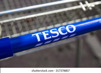 LEEDS, UK - 15 SEPTEMBER 2015.  Tesco Logo On Supermarket Trolley.